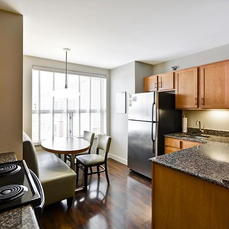 Hyatt House Naperville/Warrenville Екстериор снимка
